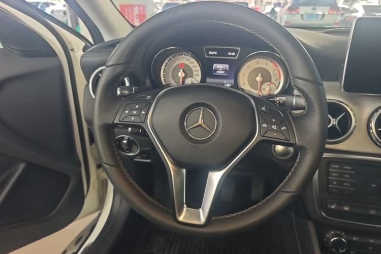 Used Mercedes-Benz GLA 2016 GLA 220 4MATIC Fashion Edition Steering Wheel