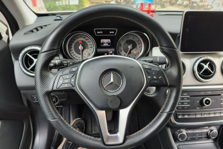 Used Mercedes-Benz GLA 2016 GLA 220 4MATIC Fashion Edition Steering Wheel