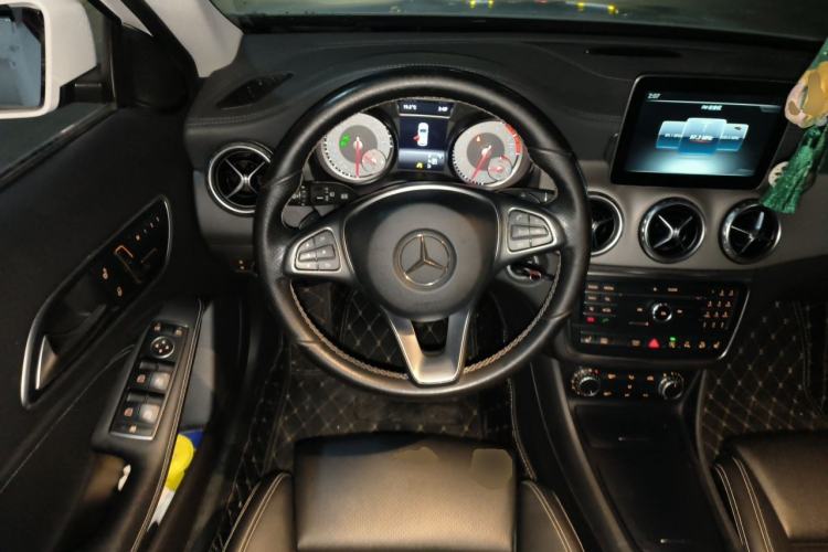 Used Mercedes-Benz GLA 2016 GLA 220 4MATIC Fashion Edition Steering Wheel