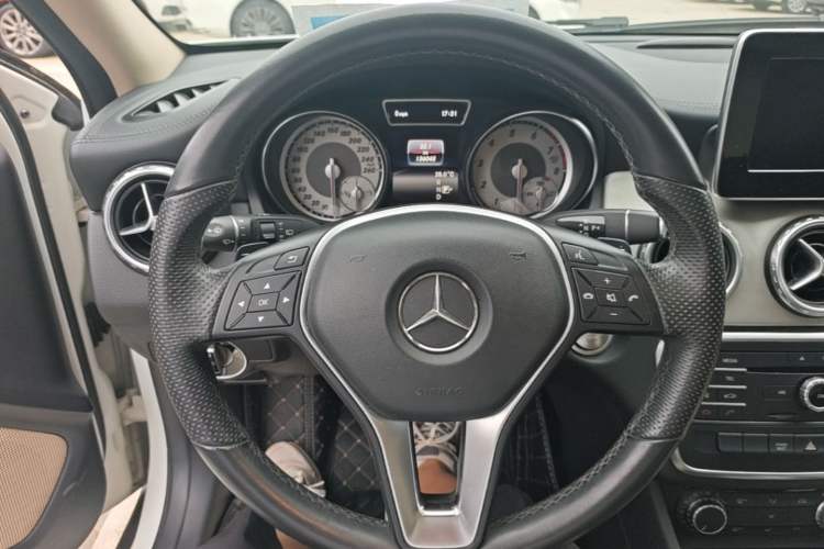 Used Mercedes-Benz GLA 2016 GLA 200 Fashion Model Steering Wheel