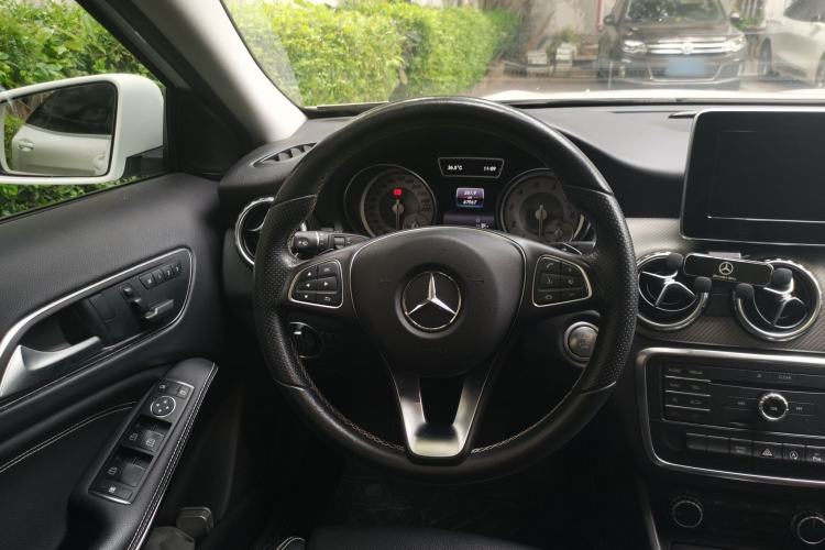 Used Mercedes-Benz GLA 2016 GLA 200 Sport Edition Steering Wheel