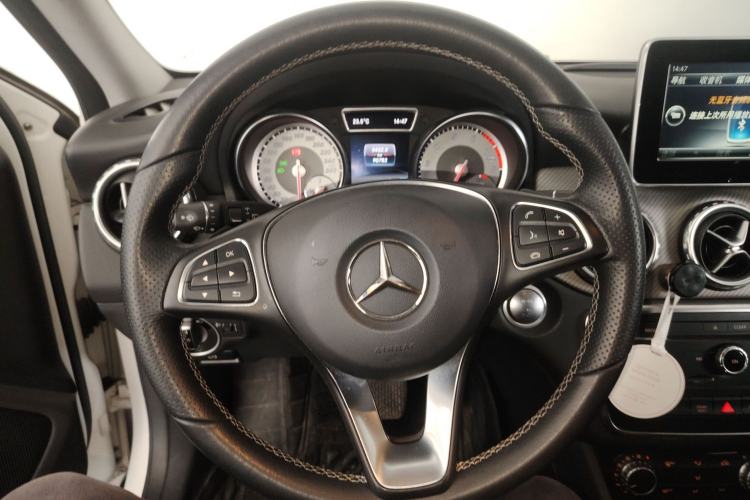 Used Mercedes-Benz GLA 2016 GLA 200 Sport Edition Steering Wheel