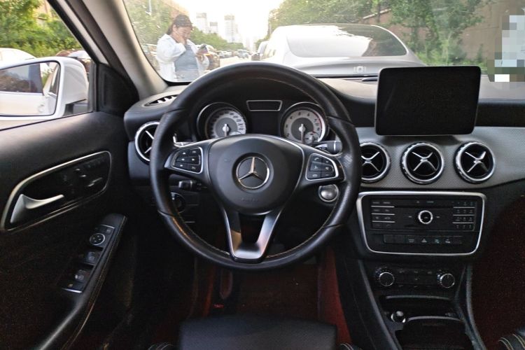 Used Mercedes-Benz GLA 2016 GLA 200 Fashion Model Steering Wheel