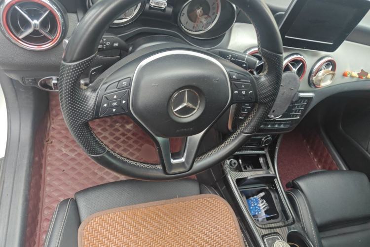 Used Mercedes-Benz GLA 2016 GLA 200 Sport Edition Steering Wheel