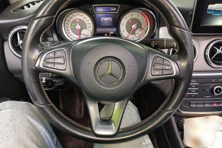 Used Mercedes-Benz GLA 2016 GLA 200 Sport Edition Steering Wheel