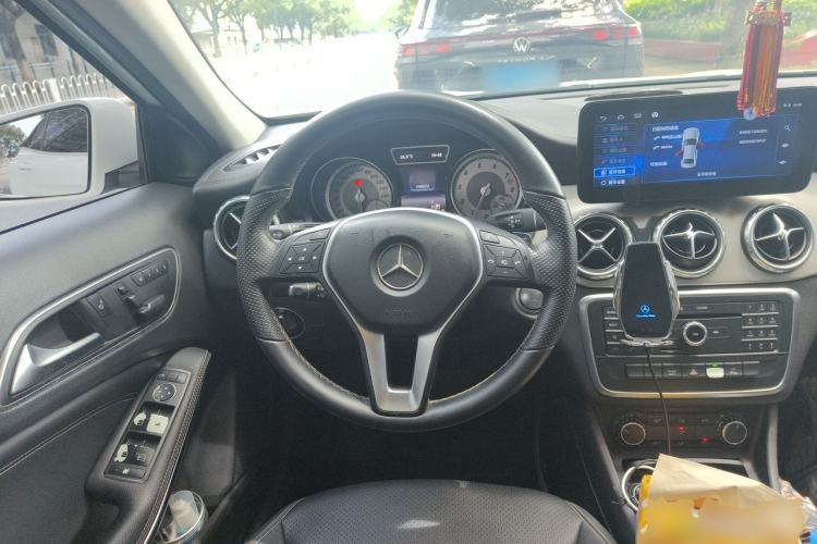 Used Mercedes-Benz GLA 2016 GLA 200 Fashion Model Steering Wheel
