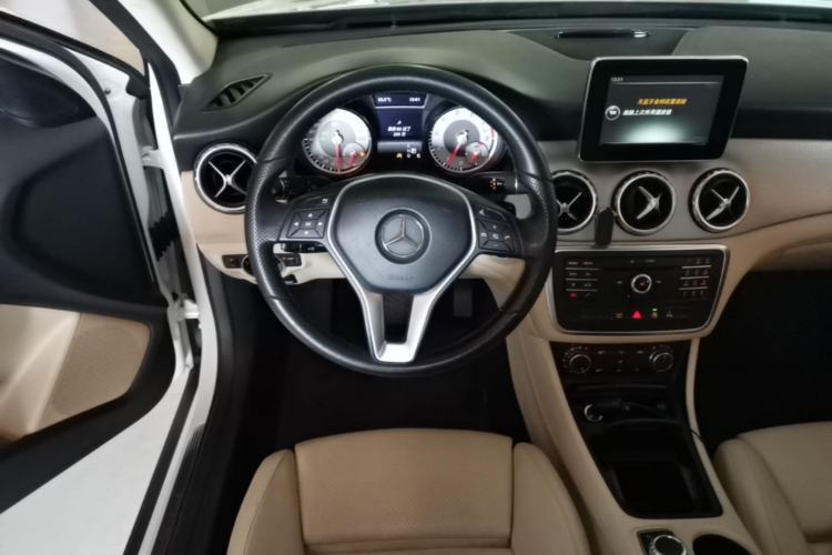 Used Mercedes-Benz GLA 2016 GLA 200 Sport Edition Steering Wheel