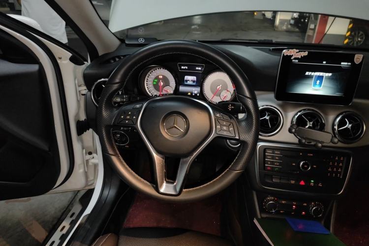Used Mercedes-Benz GLA 2016 GLA 200 Fashion Model Steering Wheel