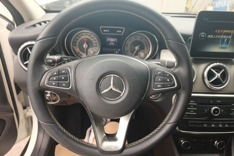 Used Mercedes-Benz GLA 2016 GLA 200 Fashion Model Steering Wheel