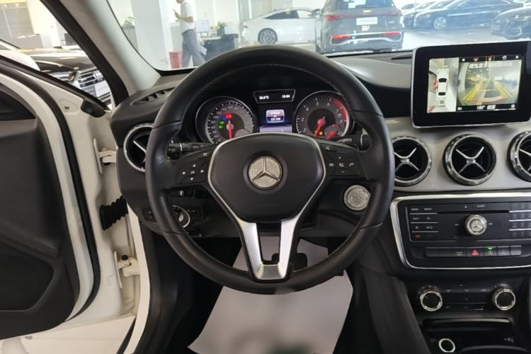 Used Mercedes-Benz GLA 2016 GLA 200 Sport Edition Steering Wheel