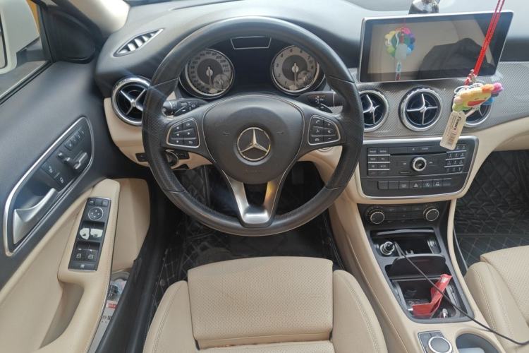 Used Mercedes-Benz GLA 2016 GLA 200 Sport Edition Steering Wheel