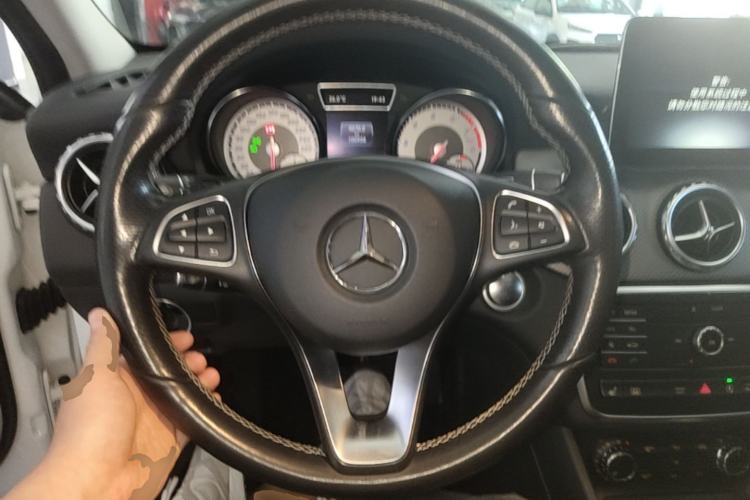 Used Mercedes-Benz GLA 2016 GLA 220 4MATIC Fashion Edition Steering Wheel