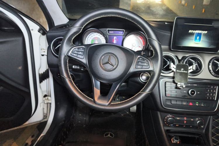 Used Mercedes-Benz GLA 2016 GLA 200 Fashion Model Steering Wheel