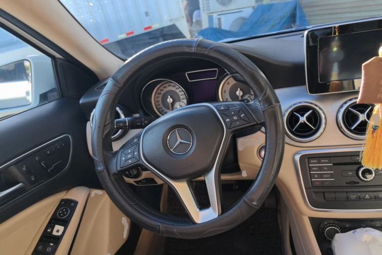 Used Mercedes-Benz GLA 2016 GLA 200 Sport Edition Steering Wheel