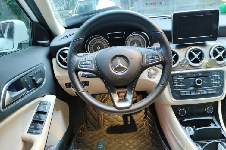 Used Mercedes-Benz GLA 2016 GLA 200 Sport Edition Steering Wheel