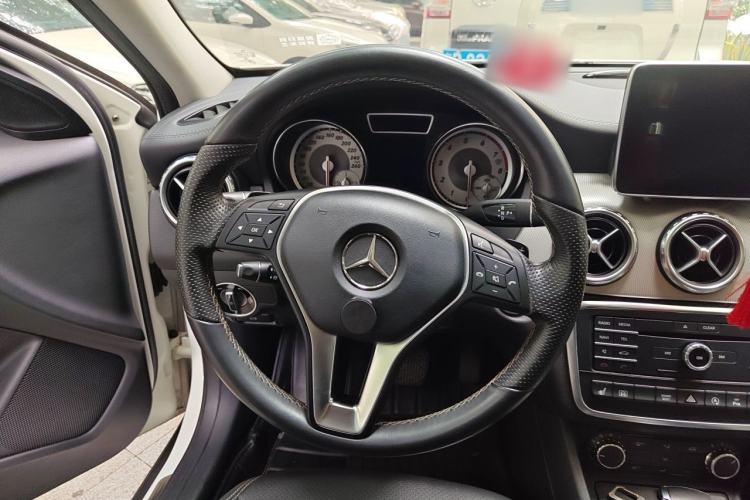 Used Mercedes-Benz GLA 2016 GLA 220 4MATIC Fashion Edition Steering Wheel