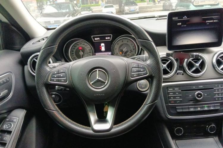 Used Mercedes-Benz GLA 2016 GLA 200 Fashion Model Steering Wheel