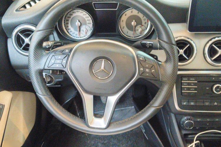 Used Mercedes-Benz GLA 2016 GLA 220 4MATIC Fashion Edition Steering Wheel