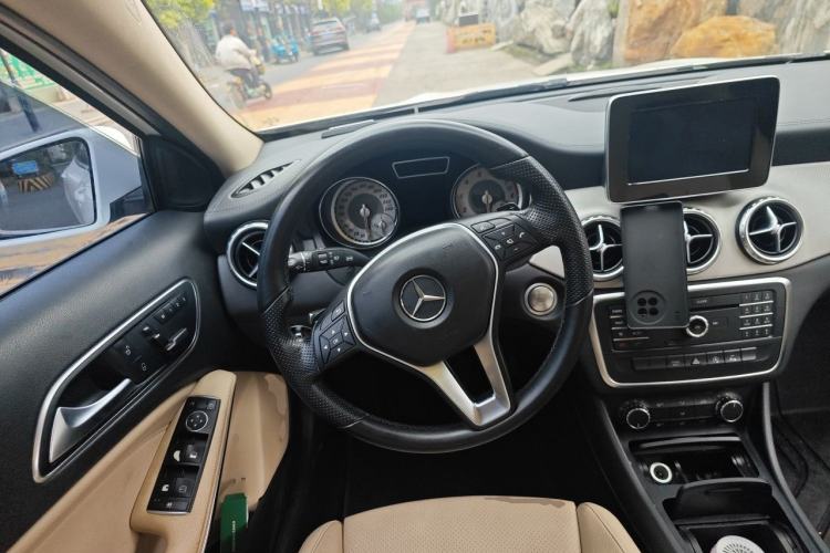 Used Mercedes-Benz GLA 2016 GLA 200 Fashion Model Steering Wheel