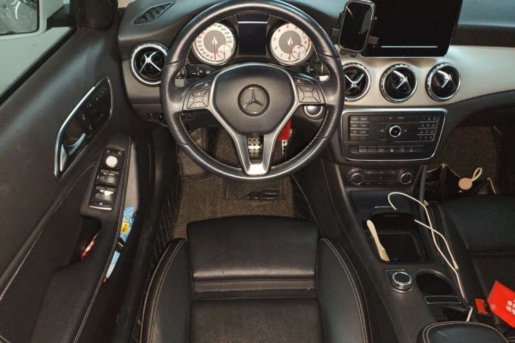 Used Mercedes-Benz GLA 2016 GLA 200 Sport Edition Steering Wheel
