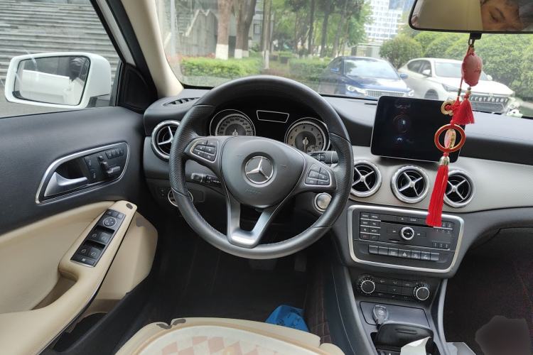 Used Mercedes-Benz GLA 2016 GLA 200 Fashion Model Steering Wheel