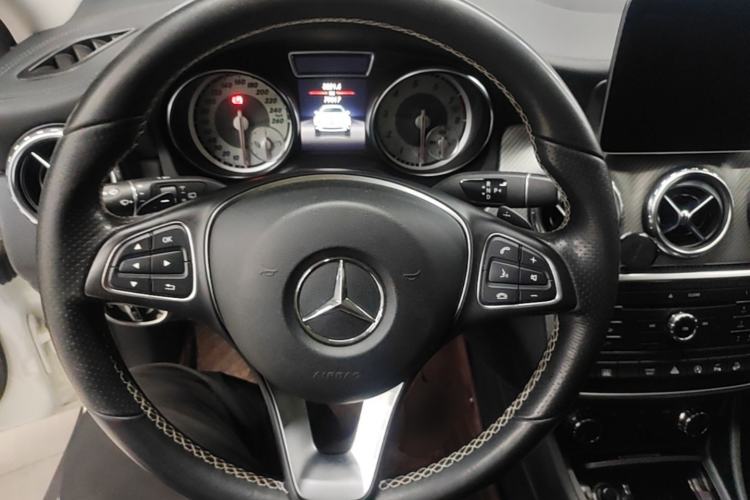 Used Mercedes-Benz GLA 2016 GLA 220 4MATIC Fashion Edition Steering Wheel