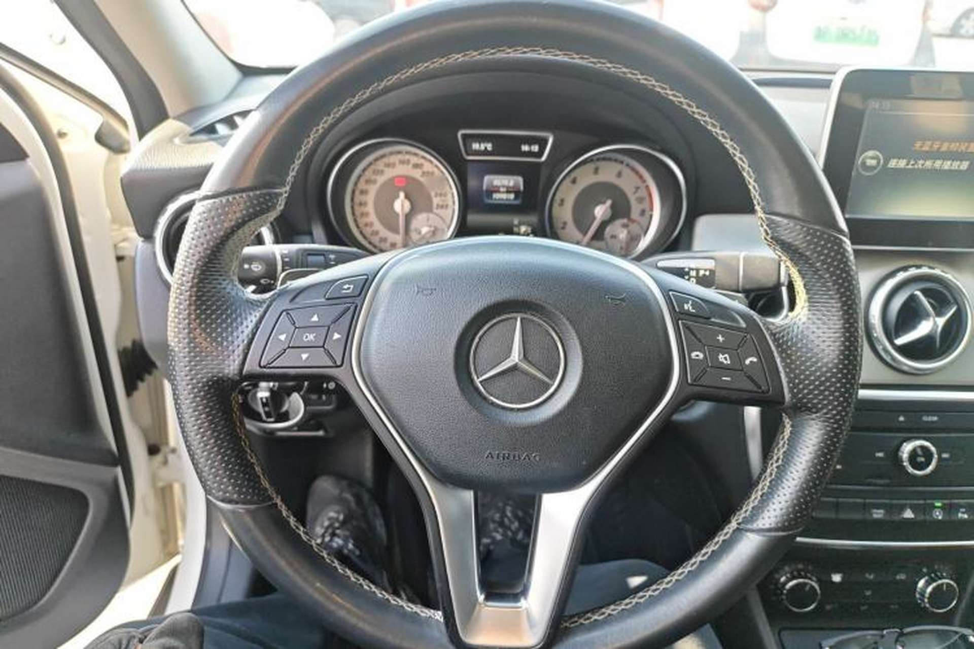 Used Mercedes-Benz GLA 2016 GLA 200 Sport Edition Steering Wheel
