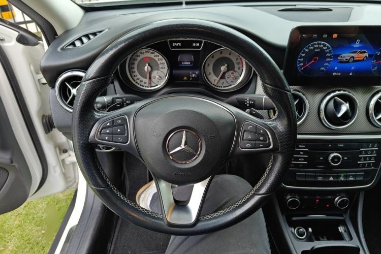 Used Mercedes-Benz GLA 2016 GLA 200 Sport Edition Steering Wheel