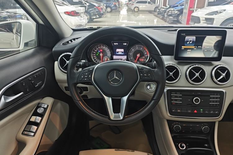 Used Mercedes-Benz GLA 2016 GLA 220 4MATIC Fashion Edition Steering Wheel