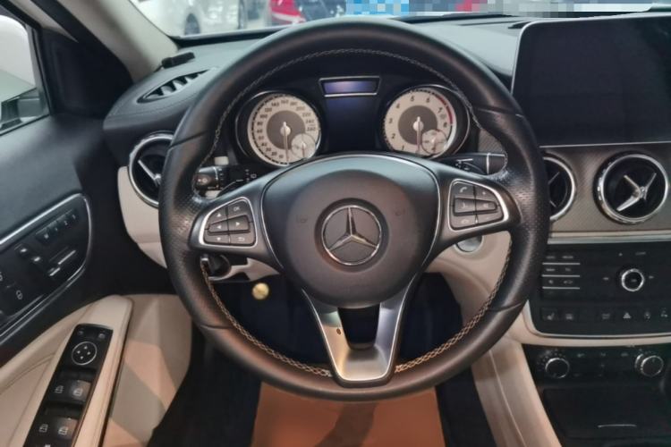 Used Mercedes-Benz GLA 2016 GLA 220 4MATIC Fashion Edition Steering Wheel