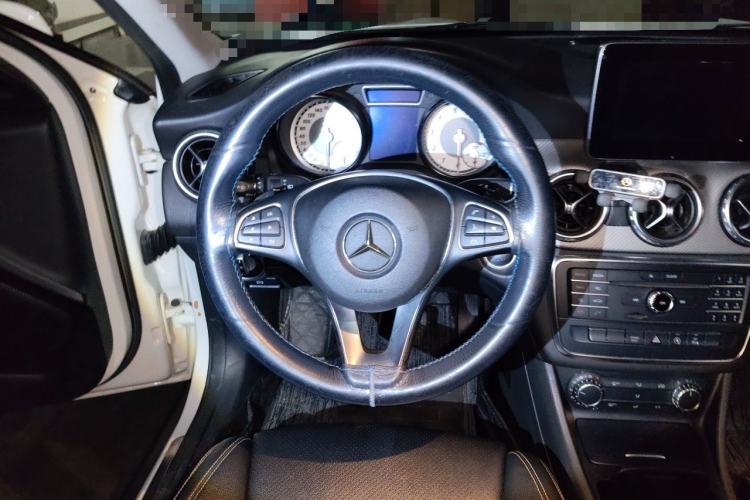 Used Mercedes-Benz GLA 2016 GLA 200 Sport Edition Steering Wheel
