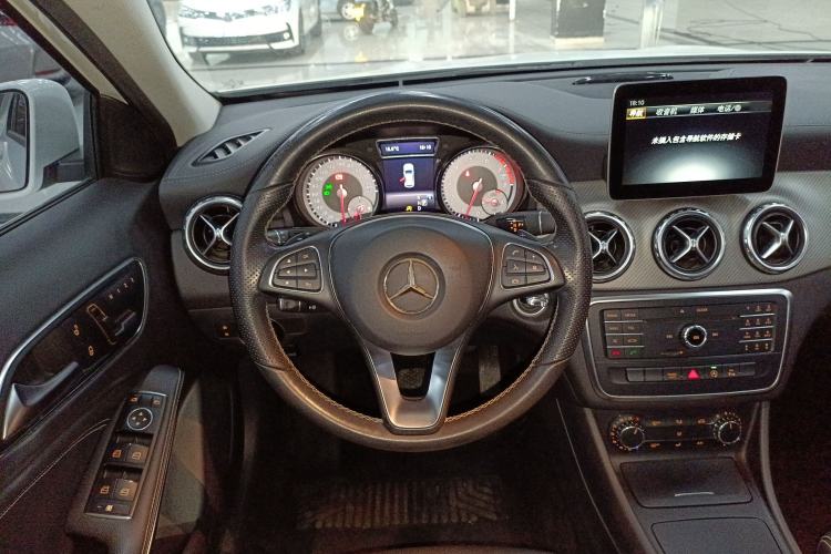 Used Mercedes-Benz GLA 2016 GLA 200 Fashion Model Steering Wheel