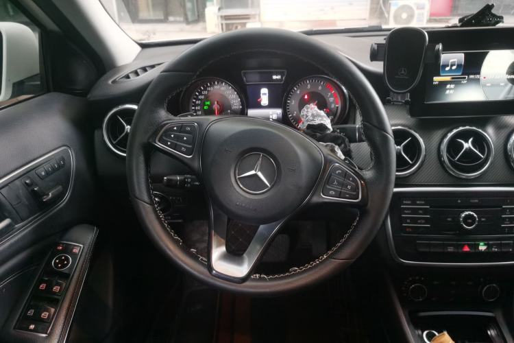 Used Mercedes-Benz GLA 2016 GLA 200 Sport Edition Steering Wheel