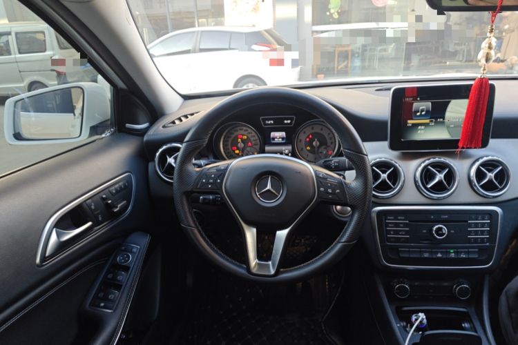 Used Mercedes-Benz GLA 2016 GLA 200 Fashion Model Steering Wheel