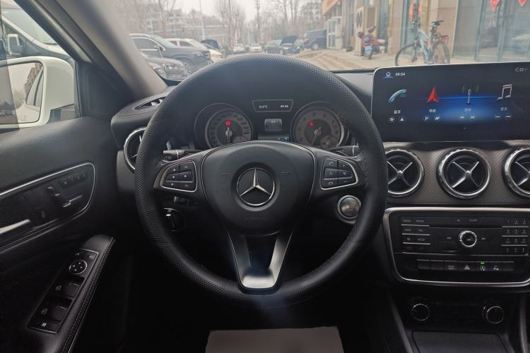 Used Mercedes-Benz GLA 2016 GLA 200 Fashion Model Steering Wheel
