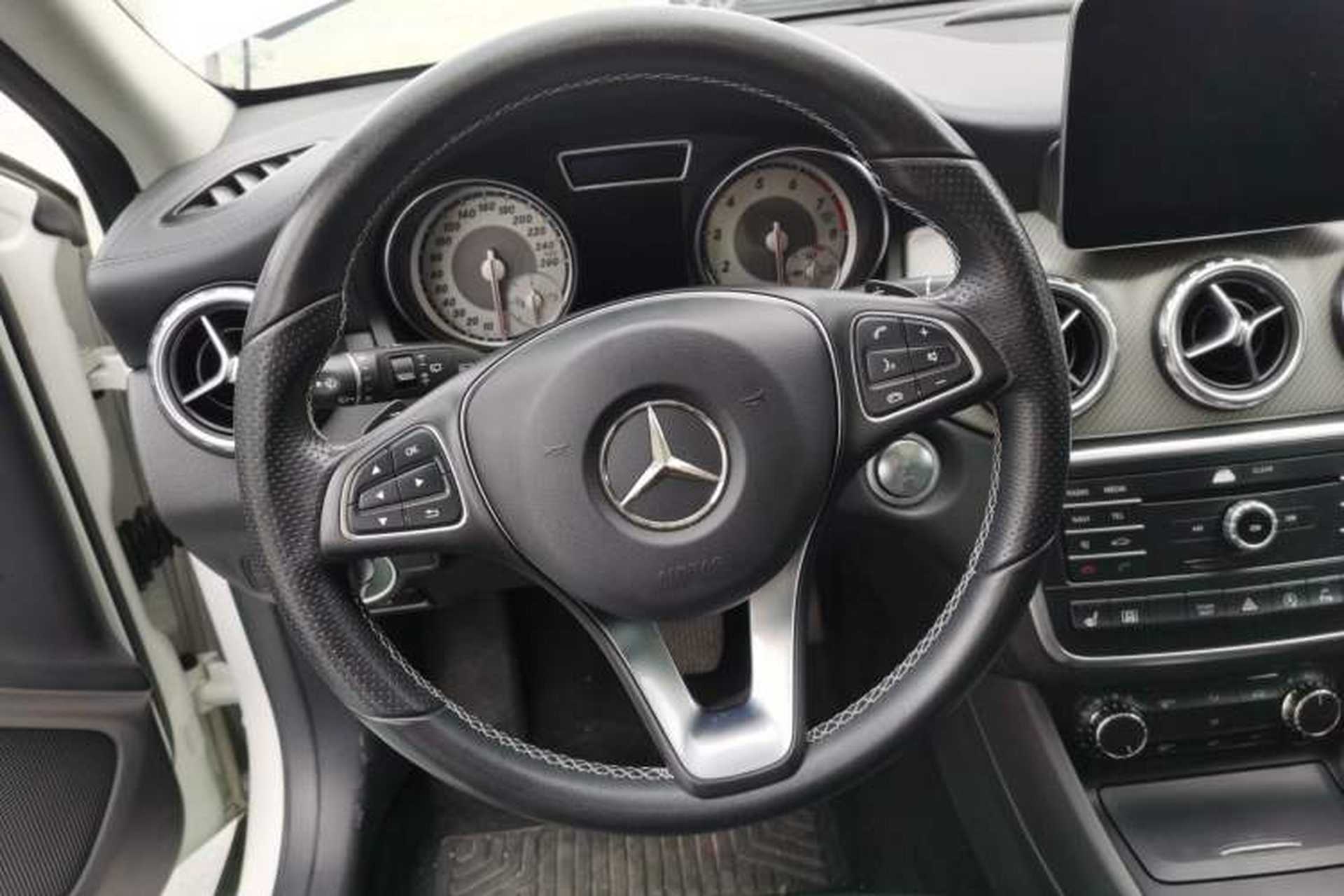 Used Mercedes-Benz GLA 2016 GLA 220 4MATIC Fashion Edition Steering Wheel