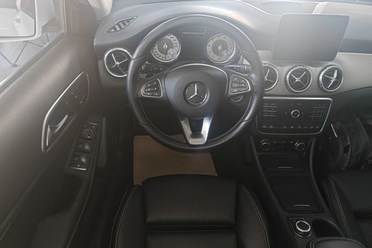 Used Mercedes-Benz GLA 2016 GLA 220 4MATIC Fashion Edition Steering Wheel