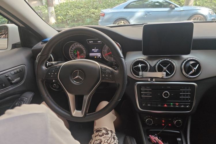 Used Mercedes-Benz GLA 2016 GLA 220 4MATIC Fashion Edition Steering Wheel