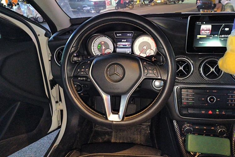 Used Mercedes-Benz GLA 2016 GLA 200 Sport Edition Steering Wheel