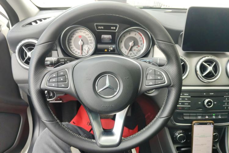 Used Mercedes-Benz GLA 2016 GLA 200 Fashion Model Steering Wheel