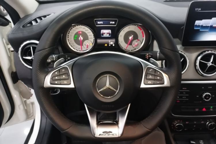 Used Mercedes-Benz GLA 2016 GLA 200 Fashion Model Steering Wheel
