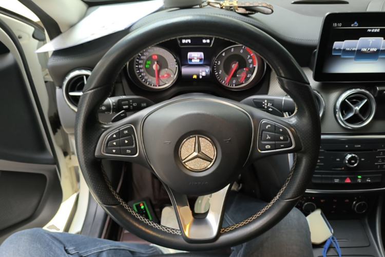 Used Mercedes-Benz GLA 2016 GLA 200 Fashion Model Steering Wheel