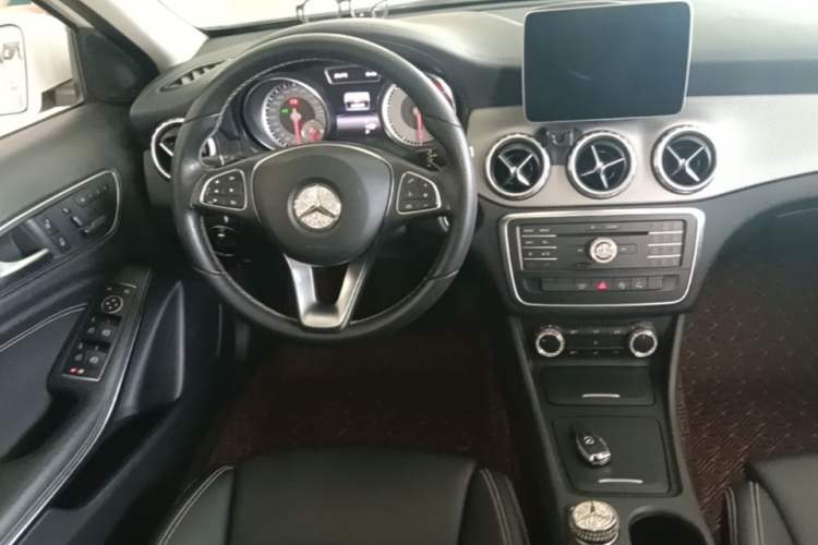 Used Mercedes-Benz GLA 2016 GLA 200 Fashion Model Steering Wheel