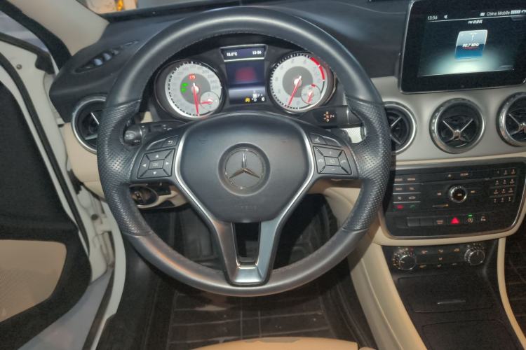 Used Mercedes-Benz GLA 2016 GLA 200 Sport Edition Steering Wheel