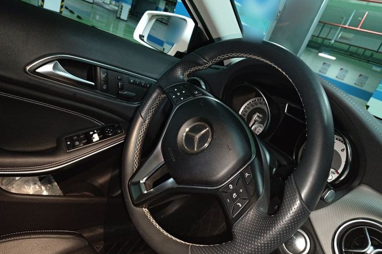 Used Mercedes-Benz GLA 2016 GLA 200 Fashion Model Steering Wheel