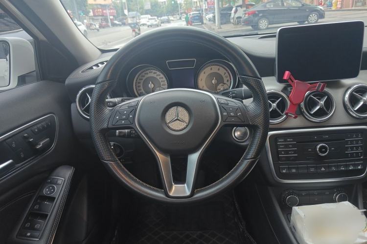 Used Mercedes-Benz GLA 2016 GLA 220 4MATIC Fashion Edition Steering Wheel