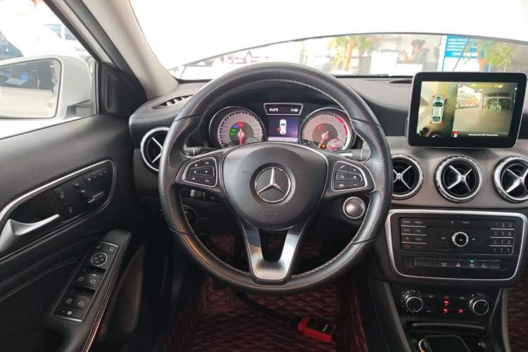 Used Mercedes-Benz GLA 2016 GLA 200 Fashion Model Steering Wheel