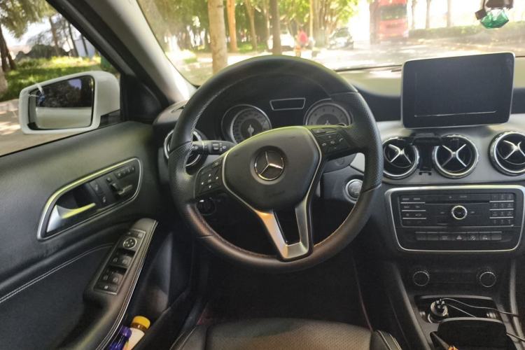 Used Mercedes-Benz GLA 2016 GLA 200 Sport Edition Steering Wheel