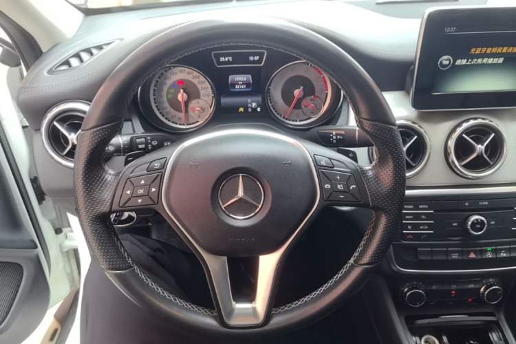 Used Mercedes-Benz GLA 2016 GLA 200 Fashion Model Steering Wheel