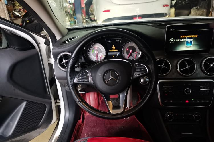 Used Mercedes-Benz GLA 2016 GLA 220 4MATIC Fashion Edition Steering Wheel